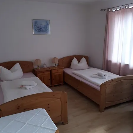 Zum Faesschen Hotel
